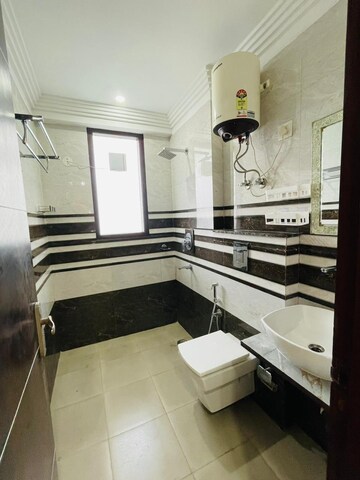 Master Bedroom in 1.5 BHK Builder Floor at Sushant Lok 2, Sector 57 – for Rent
