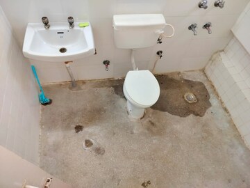 Bathroom in 2 BHK Apartment at Sarita Vihar – for Rent