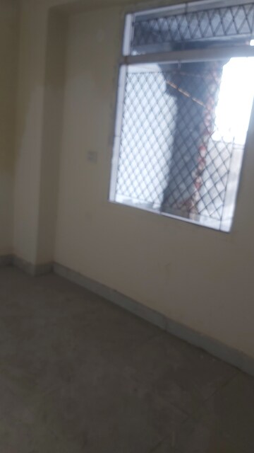 Room in 1.5 BHK Builder Floor at Mayur Vihar – for Rent