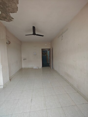 Room in 1 BHK Apartment at Shubhkiran CHS, Sector 42 – for Rent