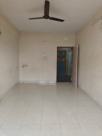 Room in 1 BHK Apartment at Shubhkiran CHS, Sector 42 – for Rent