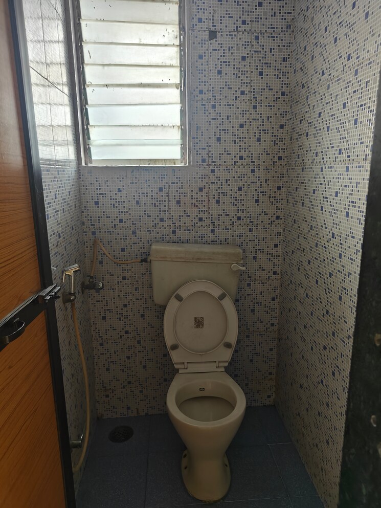Bathroom, shubhkiran-chs 1 Bedroom 700 Sq.Ft. Apartment In Seawoods Sector 42 Navi Mumbai 8358789