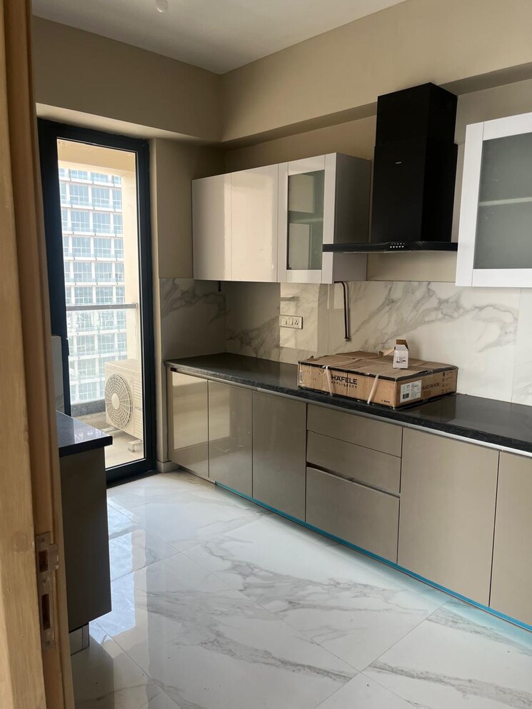 Kitchen, m3m-skywalk 3.5 Bedroom 2018 Sq.Ft. Apartment In Sector 74 Gurgaon 8358814