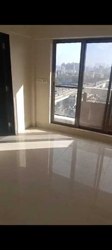 Bedroom in 2.5 BHK Apartment at Darvesh Horizons, Mira Road – for Rent