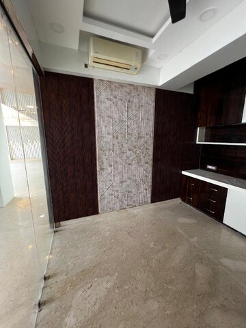 Room in 5 BHK Apartment at Bengal Urbana Apartments, Em Bypass – for Sale