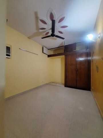 Bedroom in 2 BHK Apartment at Paschim Vihar – for Rent