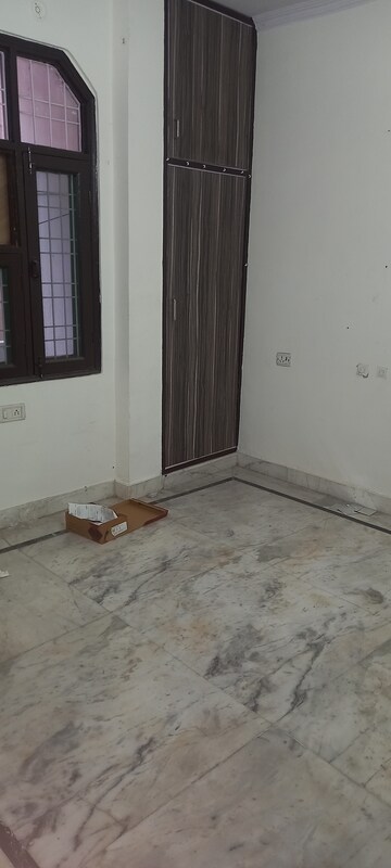 Bedroom in 2 BHK Apartment at Paschim Vihar – for Rent