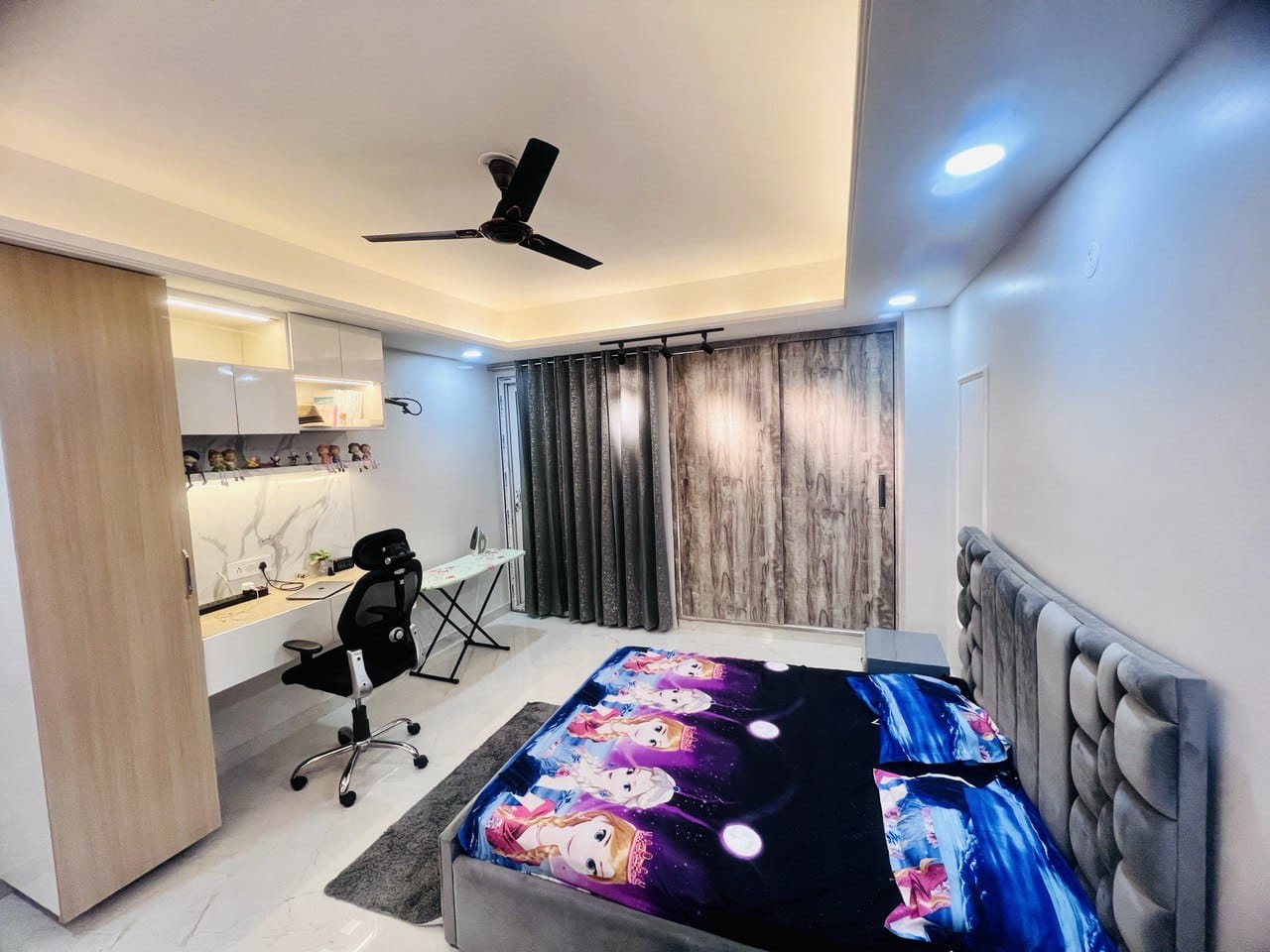 4 BHK + Servant Room Apartment For Sale in M3M Merlin