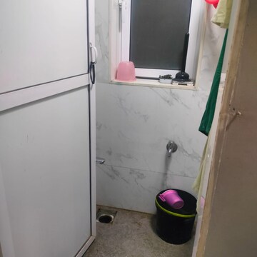 Bathroom in 1 BHK Apartment at Vile Parle East – for Sale