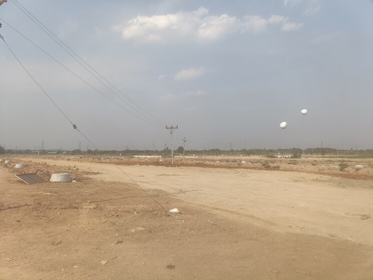 undefined, madhapur  200 Sq.Yd. Plot In Madhapur Hyderabad 8358963