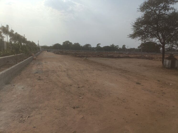 undefined, madhapur  200 Sq.Yd. Plot In Madhapur Hyderabad 8358963