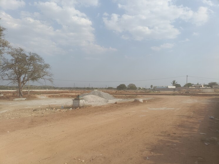 undefined, madhapur  200 Sq.Yd. Plot In Madhapur Hyderabad 8358963