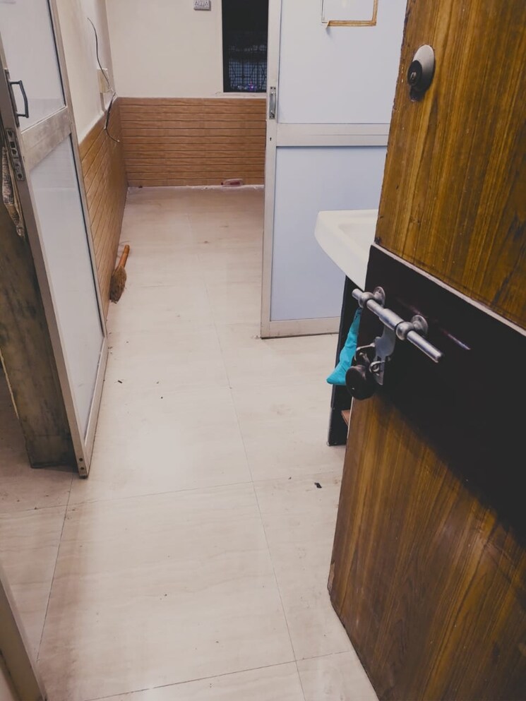 Balcony, vile parle east 1 RK 330 Sq.Ft. Apartment In Vile Parle East Mumbai 8358957