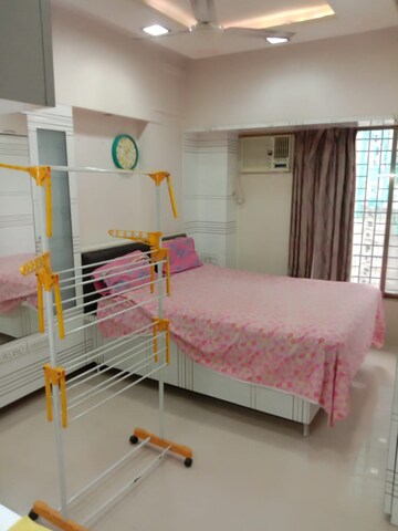 Bedroom in 3 BHK Apartment at Raheja Sherwood, Goregaon East – for Rent
