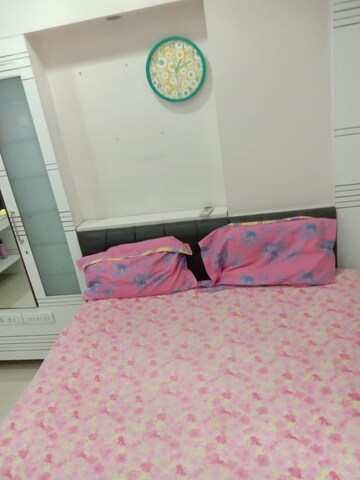 Bedroom in 3 BHK Apartment at Raheja Sherwood, Goregaon East – for Rent