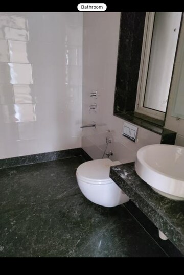 Bathroom in 5 BHK Apartment at Imperial Heights Goregaon West, Goregaon West – for Rent