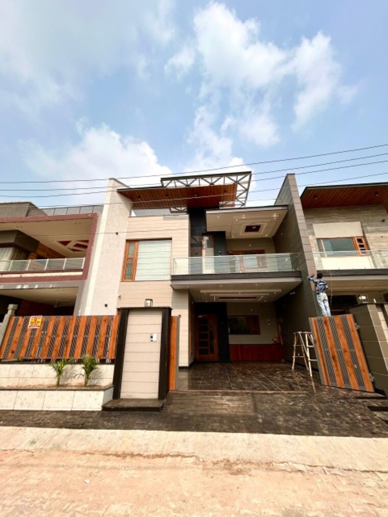 Exterior View, sector 125 4 Bedroom 200 Sq.Yd. Villa In Sector 125 Mohali 8359055