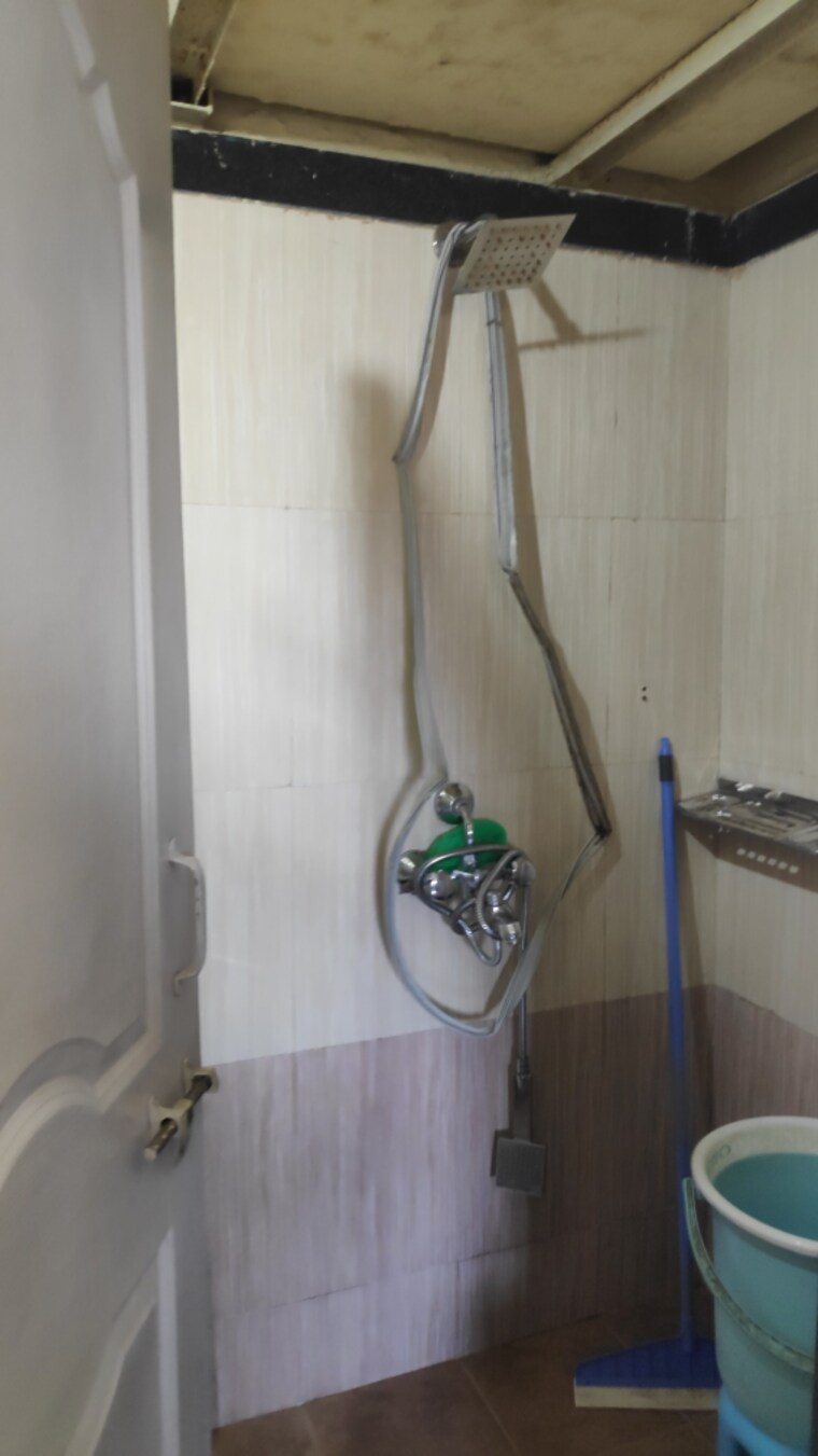 Bathroom, sapphire-lakeside 1 Bedroom 500 Sq.Ft. Apartment In Powai Mumbai 8359074