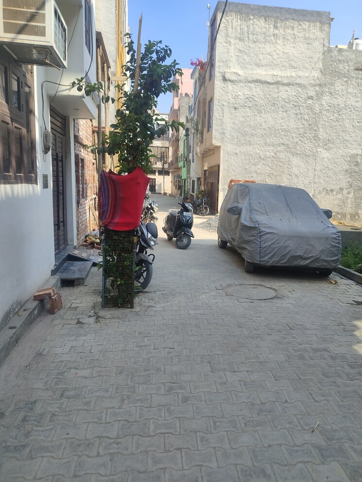 Exterior View, moolchand-enclave  115 Sq.Yd. Plot In Nandgram Ghaziabad 8359081