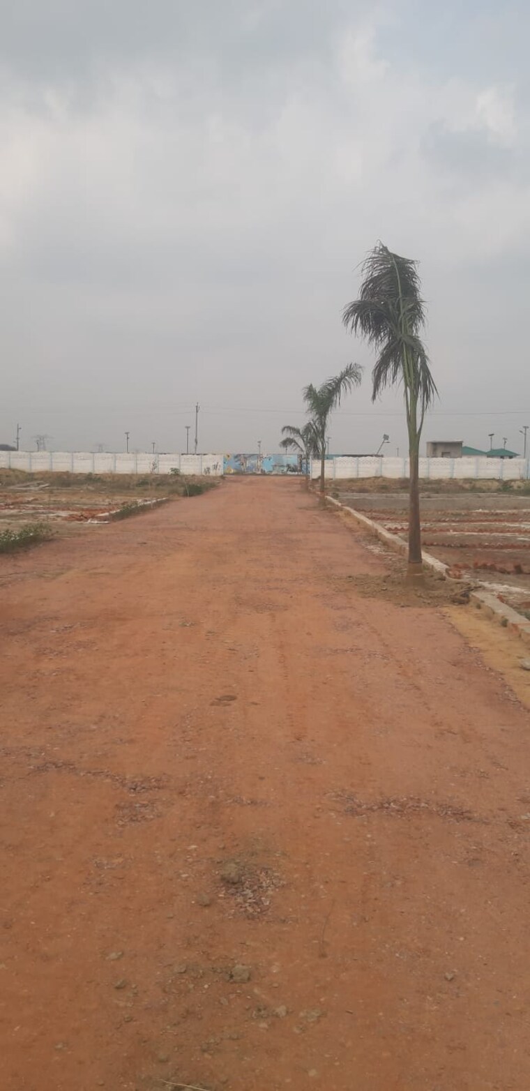 undefined, upsidc site b  100 Sq.Yd. Plot In Upsidc Site B Greater Noida 8359098