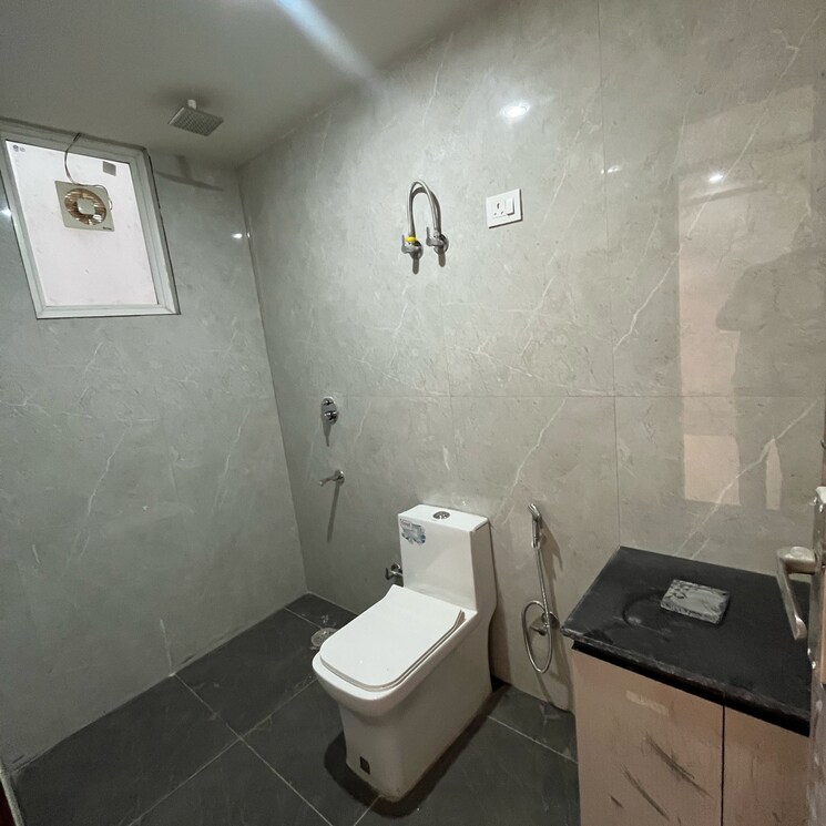 Bathroom, chattarpur 1 Bedroom 550 Sq.Ft. Builder Floor In Chattarpur Delhi 8359176