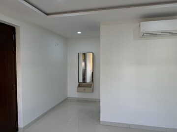 Room in 4 BHK Villa at My Home Ankura, Tellapur – for Rent