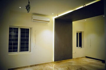 Room in 5 BHK Apartment at Manjeera Purple Town, Gopanpally – for Rent