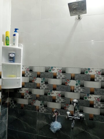 Furnished Amenities in 2 BHK Independent House at Jankipuram Extension – for Rent