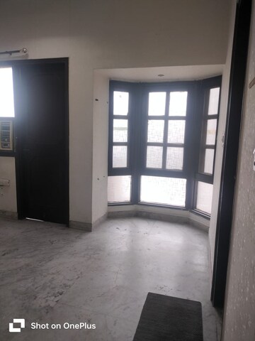 Room in 3 BHK Builder Floor at Lajpat Nagar Iii – for Rent
