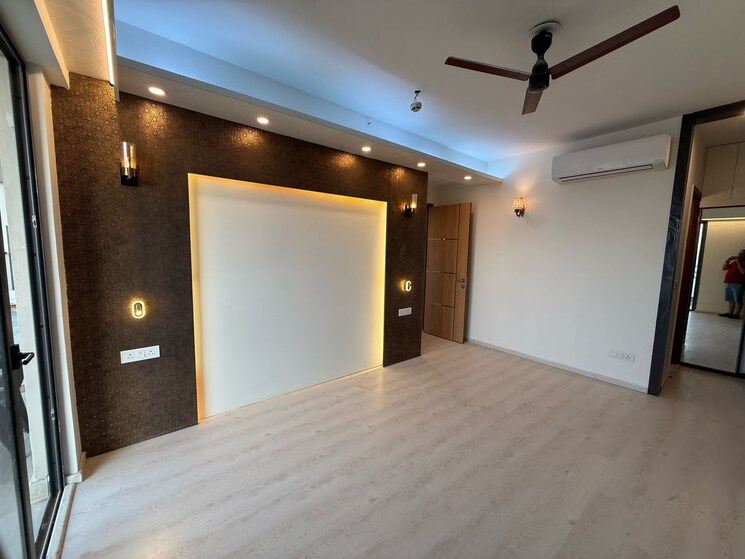 Room, m3m-heights 3.5 Bedroom 2052 Sq.Ft. Apartment In Sector 65 Gurgaon 8359361