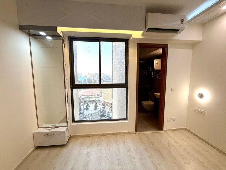 Room, m3m-heights 3.5 Bedroom 2052 Sq.Ft. Apartment In Sector 65 Gurgaon 8359361