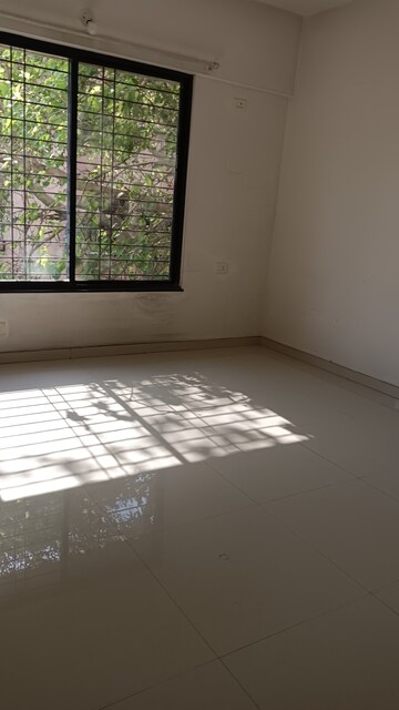 Room in 3 BHK Apartment at Monark Aarti Residency, Baner – for Rent