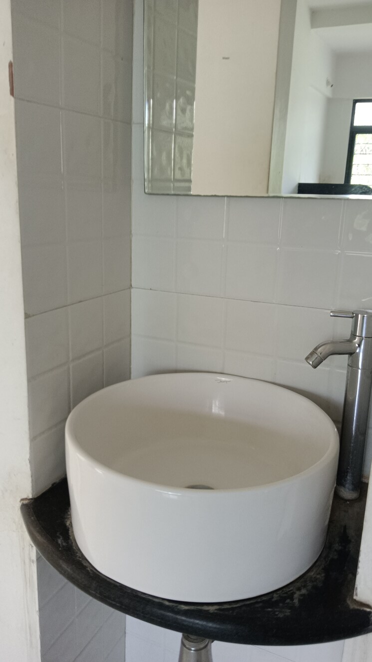 Bathroom, monark-aarti-residency 3 Bedroom 1500 Sq.Ft. Apartment In Baner Pune 8359360