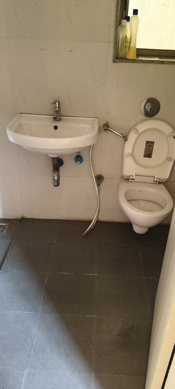 Bathroom in 1.5 BHK Apartment at Lodha Casa Rio, Dombivli East – for Rent