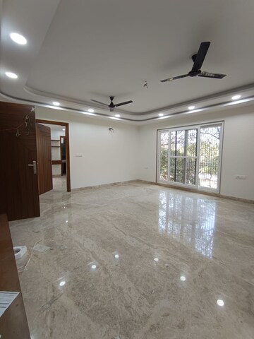 3.5 BHK Apartment For Rent in Paschim Vihar