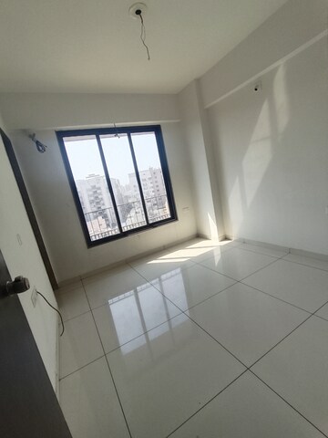 Room in 2 BHK Apartment at Science City – for Rent
