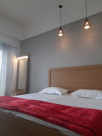 Bedroom in 1 BHK Apartment at Paramount Golfforeste, Zeta I Greater Noida – for Rent