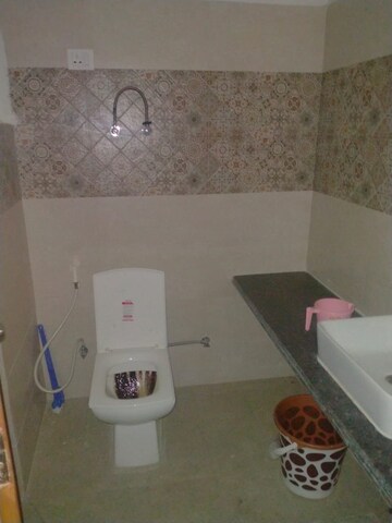 Bathroom in 1 BHK Apartment at Paramount Golfforeste, Zeta I Greater Noida – for Rent