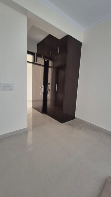 Room in 3 BHK Apartment at Abhinandan CGHS, Sector 51 – for Rent