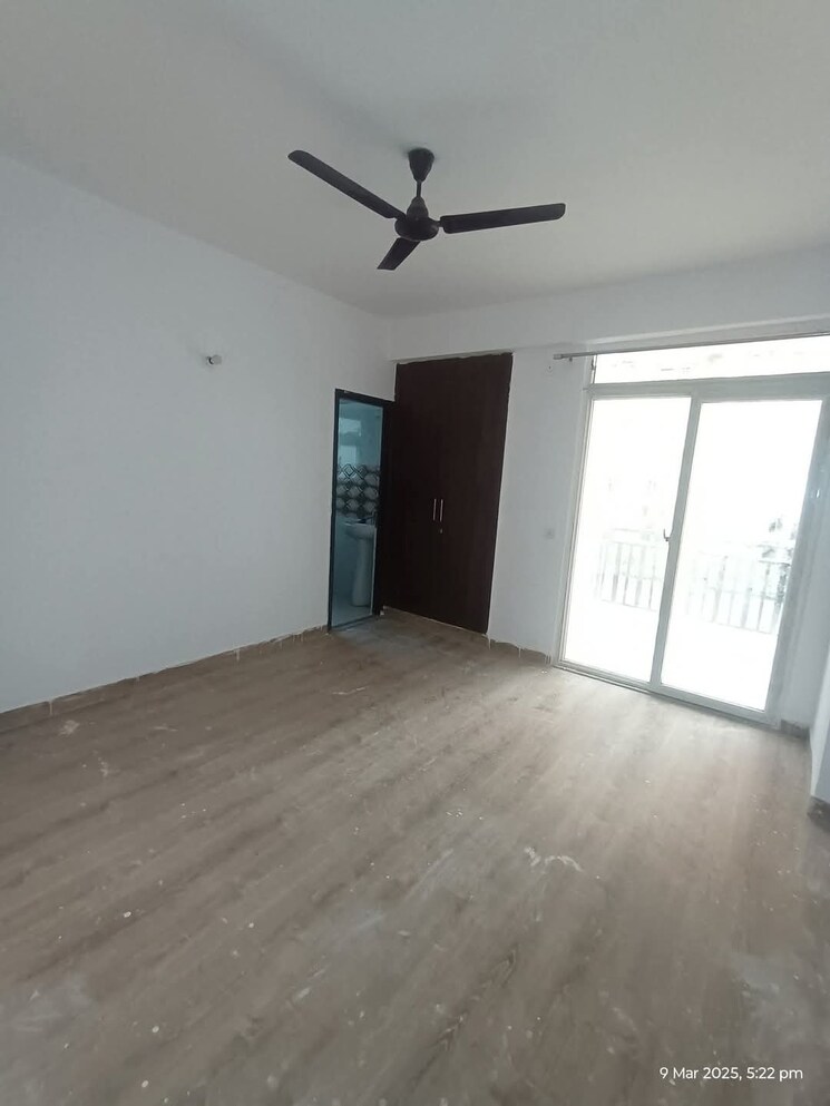 Room, amrapali-platinum 3 Bedroom 1775 Sq.Ft. Apartment In Sector 119 Noida 8359456