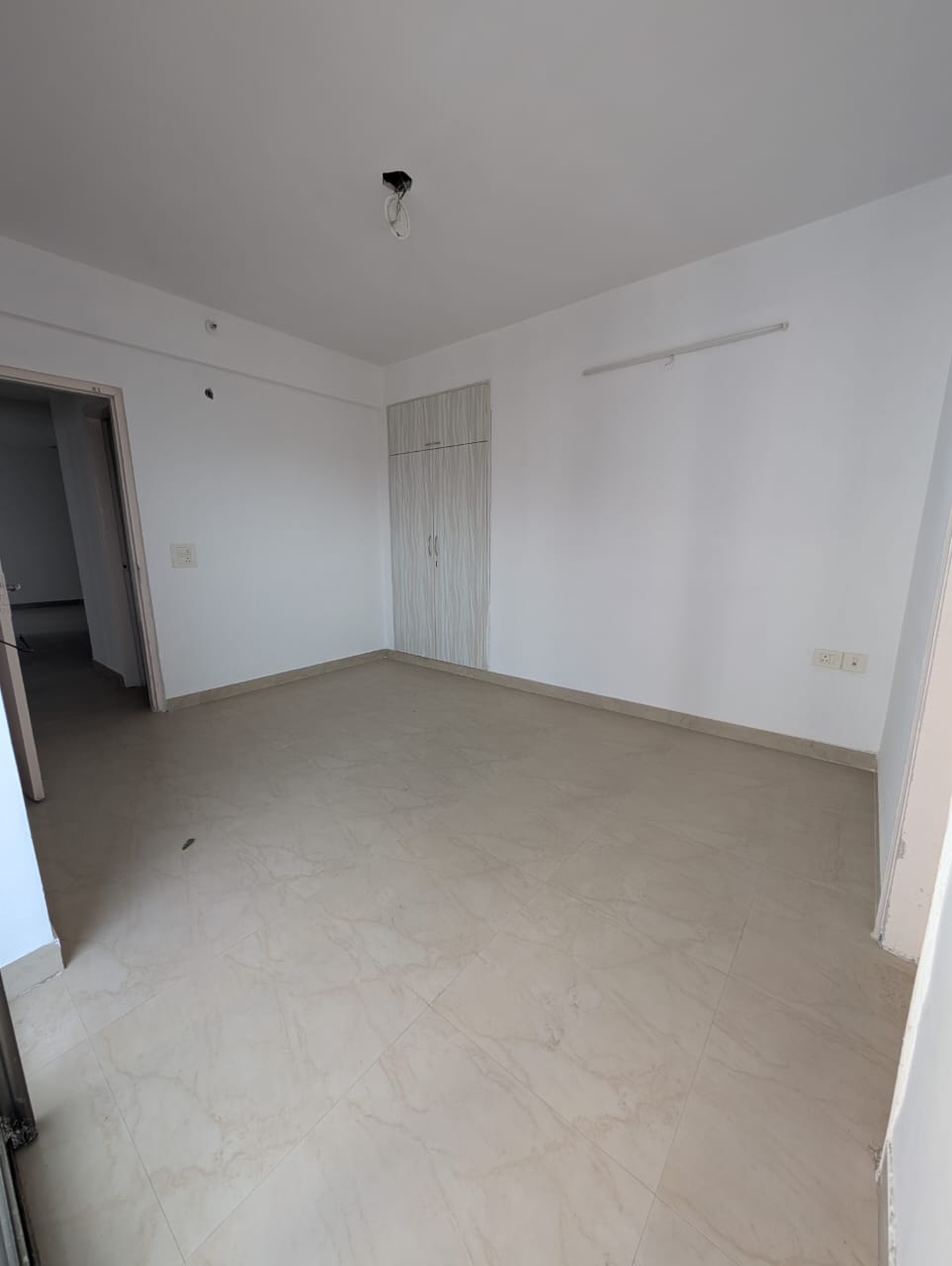 3 BHK + Extra Room 1385 Sq.Ft. Apartment in Amrapali Pan Oasis