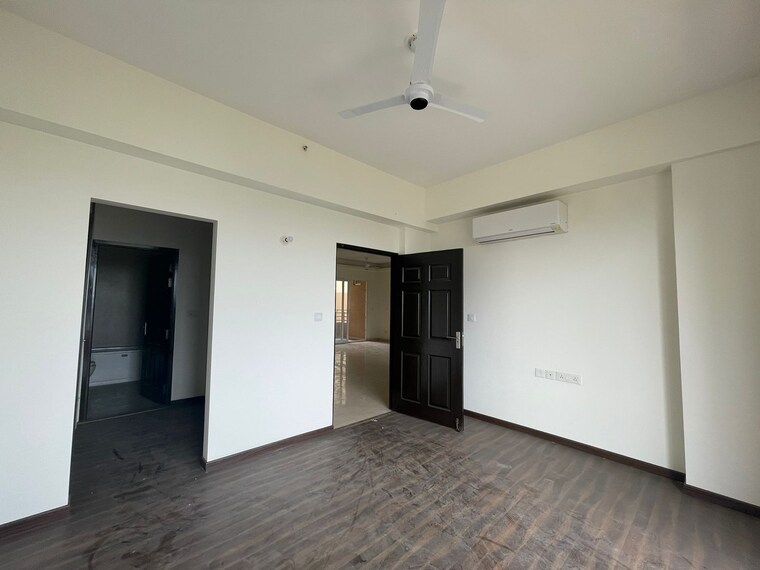 Room, mahagun-mezzaria 3 Bedroom 2500 Sq.Ft. Apartment In Sector 78 Noida 8359475
