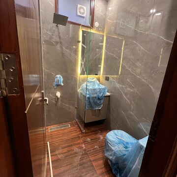 Furnished Amenities in 3 BHK Builder Floor at Jangpura – for Rent