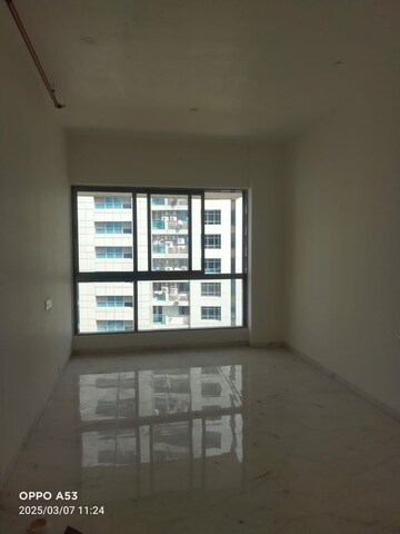Room in 2.5 BHK Apartment at Aristo 1515 Moneco, Prabhadevi – for Rent