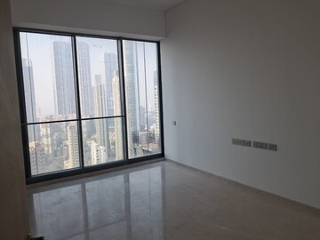Room in 2.5 BHK Apartment at Aristo 1515 Moneco, Prabhadevi – for Rent