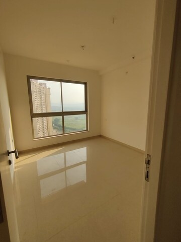 Room in 1.5 BHK Apartment at Hiranandani Fortune City, New Panvel – for Sale