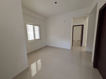 Room in 2 BHK Apartment at Ameya Shine, Bolarum – for Sale
