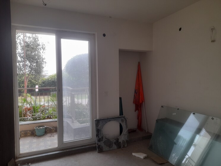 Room, bptp-discovery-park 3 Bedroom 1470 Sq.Ft. Apartment In Sector 80 Faridabad 8359603