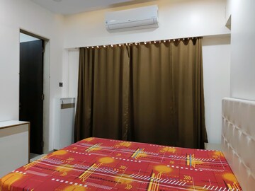 Bedroom in 2 BHK Apartment at JP Decks, Goregaon East – for Rent