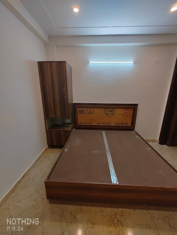 Furnished Amenities in 1 RK Builder Floor at DLF City Phase III, Sector 24 – for Rent